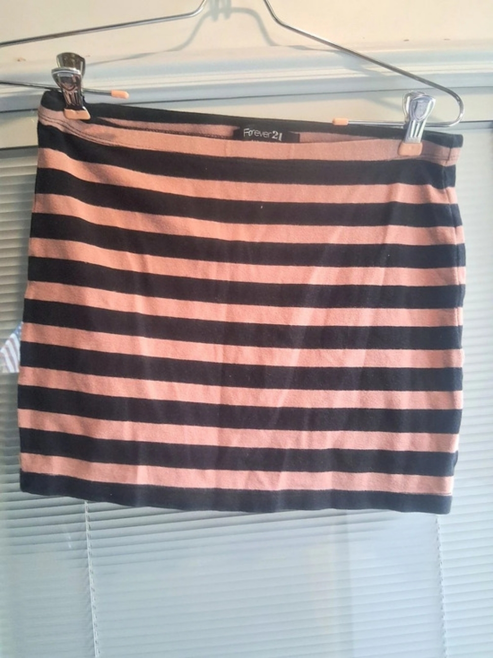 Forever 21 Striped Mini Skirt in Pink & Black Size Medium Like New